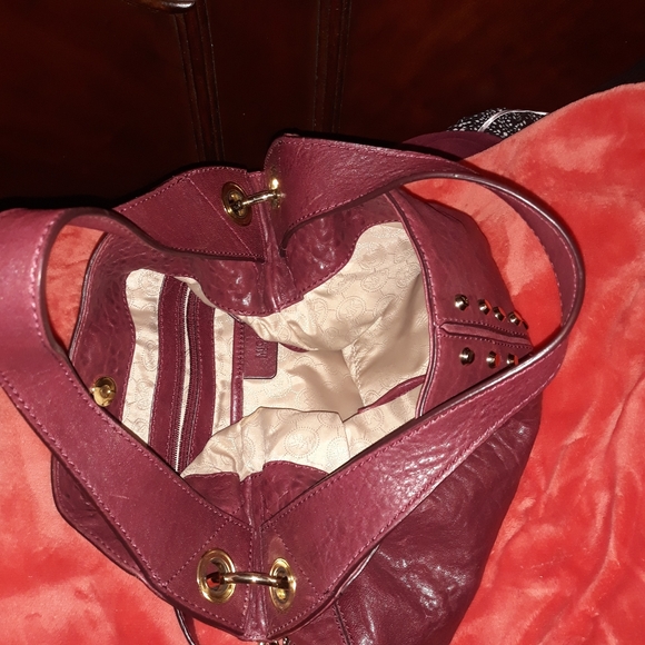 Purse - Picture 3 of 3